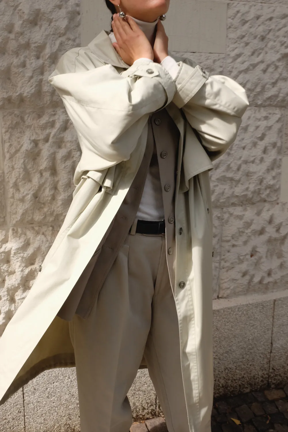 BEIGE VINTAGE BELTED TRENCH COAT