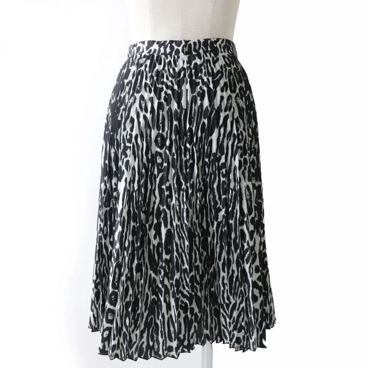 Burberry Leopard Pleated Skirt 8025228